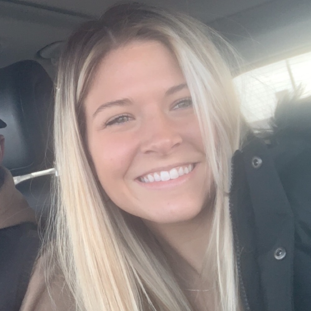 Meet your Posher, Raegan